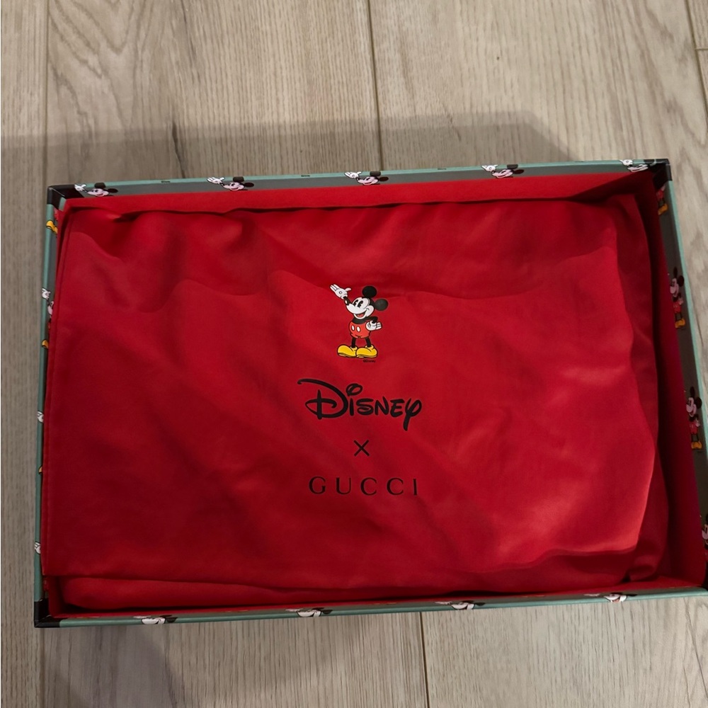 Gucci, new with tags in‎ original box, GG canvas, Mickey Mouse pouch clutch bag - Picture 11 of 12